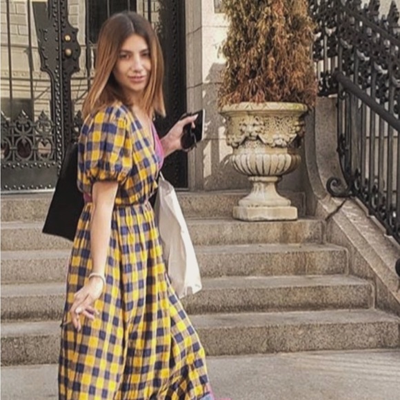 Meet your Posher, Allye - Picture 3 of 11